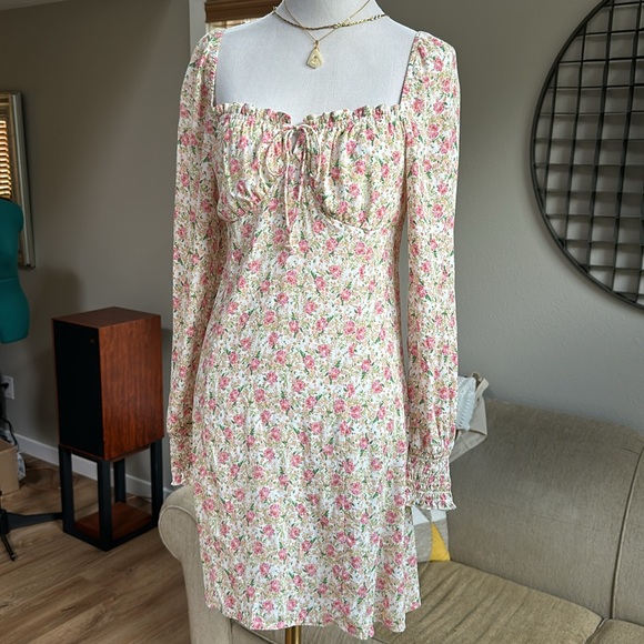 row a Dresses & Skirts - Nordstrom rack floral long sleeve midi dress SZ M